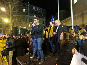 Concentraci&oacute; 'S&iacute; a la Rep&uacute;blica i al Govern leg&iacute;tim'