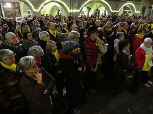 Concentraci&oacute; per la llibertat dels presos pol&iacute;tics a la pla&ccedil;a del Vi
