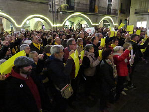 Concentraci&oacute; per la llibertat dels presos pol&iacute;tics a la pla&ccedil;a del Vi
