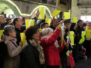 Concentraci&oacute; per la llibertat dels presos pol&iacute;tics a la pla&ccedil;a del Vi
