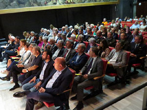 Diada Nacional 2017. Acte institucional a l'Auditori Josep Irla, amb parlaments de Marta Madrenas, Ferm&iacute; Santamaria i Dolors Bassa