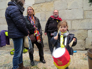 Setmana Santa 2018 a Girona. Sortida dels Manaies per lliurar el Pen&oacute;