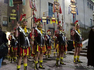 Setmana Santa 2018 a Girona. Sortida dels Manaies per lliurar el Pen&oacute;