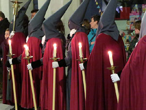 Setmana Santa 2018 a Girona. Process&oacute; del Sant Enterrament