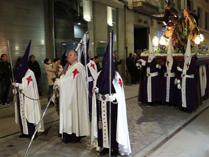 Setmana Santa 2018 a Girona. Process&oacute; del Sant Enterrament