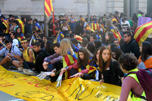 Concentraci&oacute; per la llibertat dels presos pol&iacute;tics a la pla&ccedil;a del Vi