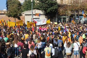 Concentraci&oacute; per la llibertat dels presos pol&iacute;tics a la pla&ccedil;a del Vi