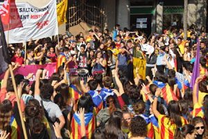 Concentraci&oacute; per la llibertat dels presos pol&iacute;tics a la pla&ccedil;a del Vi