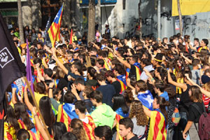 Concentraci&oacute; per la llibertat dels presos pol&iacute;tics a la pla&ccedil;a del Vi