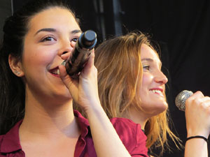Festival A Capella 2018. Actuaci&oacute; del grup A Grup Vocal a la pla&ccedil;a de la Independ&egrave;ncia