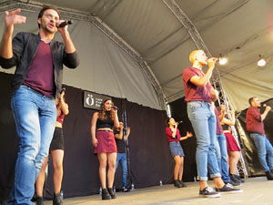 Festival A Capella 2018. Actuaci&oacute; del grup A Grup Vocal a la pla&ccedil;a de la Independ&egrave;ncia