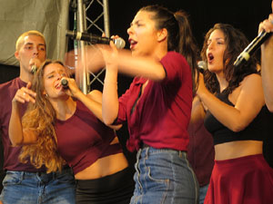 Festival A Capella 2018. Actuaci&oacute; del grup A Grup Vocal a la pla&ccedil;a de la Independ&egrave;ncia