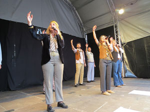 Festival A Capella 2018. Actuaci&oacute; de les Anxovetes & The Hanfris Quartet a la pla&ccedil;a de la Independ&egrave;ncia