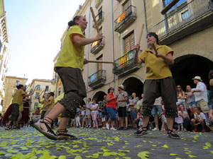 Arribada a la pla&ccedil;a del Vi i ball de l'&Agrave;liga de la Ciutat