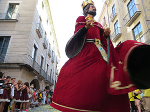 Arribada a la pla&ccedil;a del Vi i ball de l'&Agrave;liga de la Ciutat