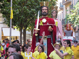 Cercavila de la Flama del Canig&oacute; 2018 fins la pla&ccedil;a del Vi
