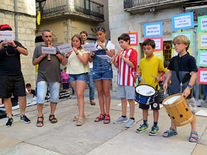 Sardanes i m&uacute;sica a la pla&ccedil;a del Vi
