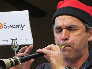 Sardanes i m&uacute;sica a la pla&ccedil;a del Vi