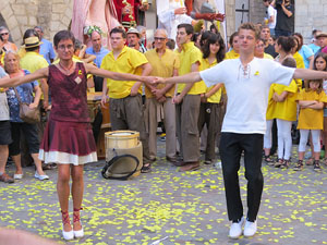Sardanes i m&uacute;sica a la pla&ccedil;a del Vi