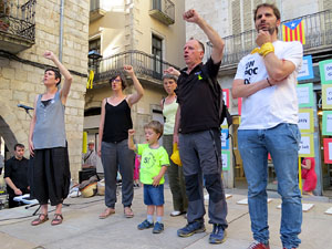 Sardanes i m&uacute;sica a la pla&ccedil;a del Vi