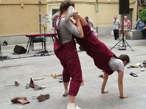 inund'ART 2018. Performance de poesia i dansa del Col&middot;lectiu Tac-Tiq