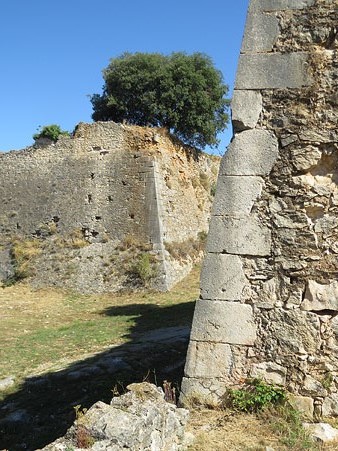 Vista parcial del castell de Montju&iuml;c