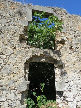 Vista parcial del castell de Montju&iuml;c