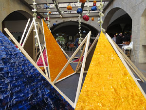 Temps de Flors 2018. Instal&middot;lacions florals als espais del carrer de la For&ccedil;a i Germanes Maria Gay