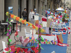 Temps de Flors 2018. Instal&middot;lacions i muntatges als espais del carrer Nou