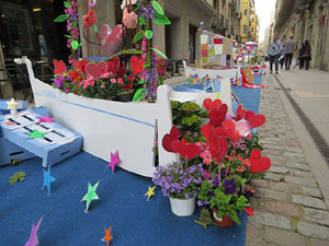 Temps de Flors 2018. Instal&middot;lacions i muntatges als espais del carrer Nou