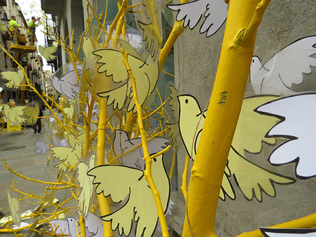 Temps de Flors 2018. Instal&middot;lacions 'El Bosc de la Llibertat' a la pla&ccedil;a del Vi, carrer Ciutadans i pla&ccedil;a de l'Oli