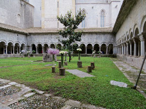 Temps de Flors 2018. Muntatges florals als claustres de la Catedral