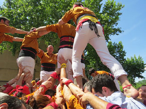 Temps de Flors 2018. Diada Castellera a la pla&ccedil;a de Sant Feliu amb els Marrecs de Salt, els Xics de Granollers, i els Sagals d�Osona