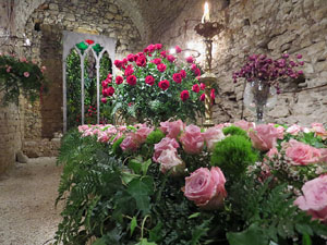 Temps de Flors 2018. Instal&middot;laci&oacute; floral El cor menjat al soterrani II de la Torre Gironella