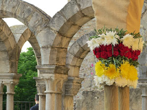 Temps de Flors 2018. Instal&middot;laci&oacute; floral a la terrassa del Museu d'Hist&ograve;ria