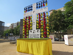 Temps de Flors 2018. Instal&middot;laci&oacute; floral 'Process&oacute; per la Llibertat' a la pla&ccedil;a dels Manaies