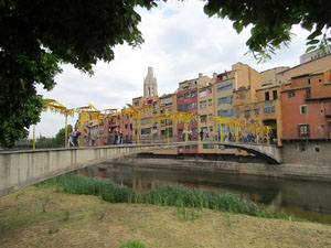 Temps de Flors 2018. Instal&middot;laci&oacute; Cam&iacute; a la llibertat al pont d'en G&oacute;mez
