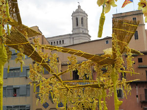 Temps de Flors 2018. Instal&middot;laci&oacute; Cam&iacute; a la llibertat al pont d'en G&oacute;mez