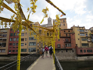Temps de Flors 2018. Instal&middot;laci&oacute; Cam&iacute; a la llibertat al pont d'en G&oacute;mez