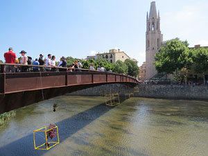 Temps de Flors 2018. Instal&middot;laci&oacute; floral al pont de Sant Feliu