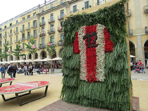Temps de Flors 2018. Instal&middot;laci&oacute; Tempus fugit al carrer C&uacute;ndaro
