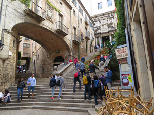 Temps de Flors 2018. Instal&middot;lacions i muntatges a la Pujada de Sant Dom&egrave;nec