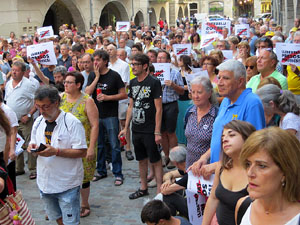 Concentraci&oacute; a la pla&ccedil;a del Vi el dilluns 30 de juliol 2018