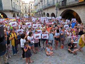Concentraci&oacute; a la pla&ccedil;a del Vi el dilluns 30 de juliol 2018