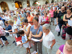 Concentraci&oacute; a la pla&ccedil;a del Vi el dilluns 30 de juliol 2018