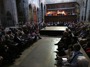 Representaci&oacute; de la Consueta de Sant Jordi cavaller a la nau g&ograve;tica de la Catedral. Diada de Sant Jordi 2018