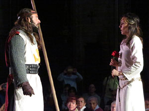 Representaci&oacute; de la Consueta de Sant Jordi cavaller a la nau g&ograve;tica de la Catedral. Diada de Sant Jordi 2018