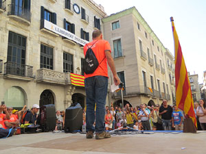 Diada Nacional 2018. Concentraci&oacute; a la pla&ccedil;a del Vi, lectura del manifest i cant de Els Segadors
