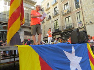 Diada Nacional 2018. Concentraci&oacute; a la pla&ccedil;a del Vi, lectura del manifest i cant de Els Segadors