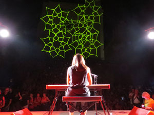 Diada Nacional 2018. XII Marxa de Torxes de Girona. Lectura del manifest i concert de Gemma Humet